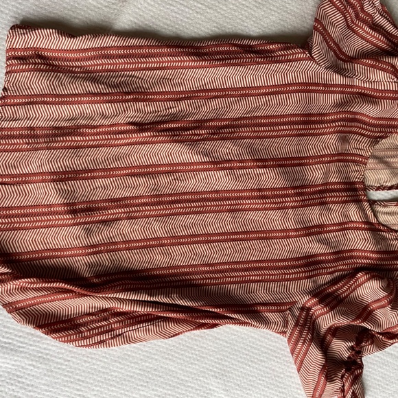 Ladies tank and short sleeve tops (bundle of 13, size small) - Picture 10 of 11